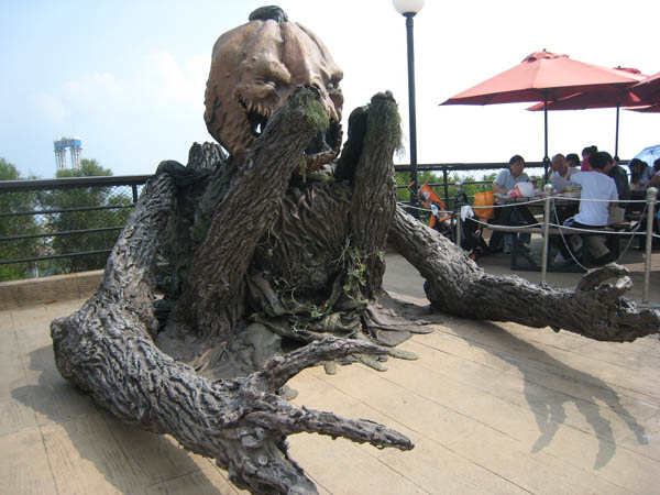 Ocean Park Statue